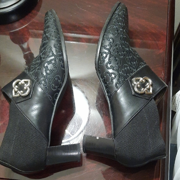 Brighton Black Embroidered Shoes - Picture 4 of 8